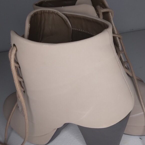 Lace Up Boot Heels Shoes Cream Beige Platform ( Charlotte Russe ) - Picture 5 of 5
